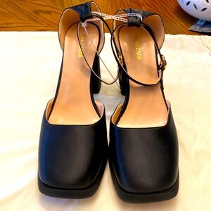 Black dress shoes size 41 in USA size 8.5